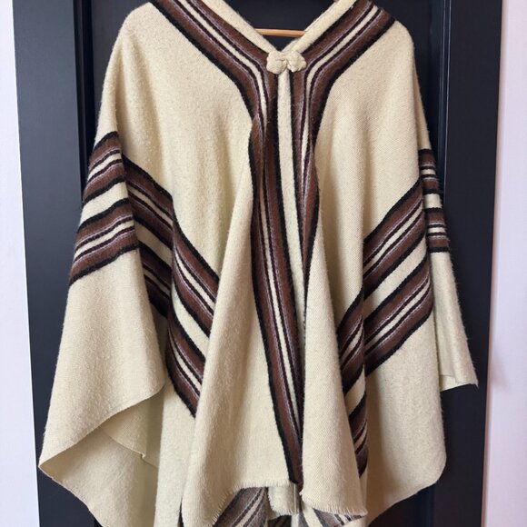 Vintage Alpaca Poncho - Picture 2 of 2
